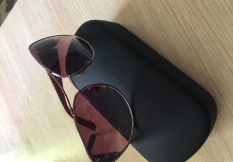 Lunette solaire Gucci numéro de série sur branche 1