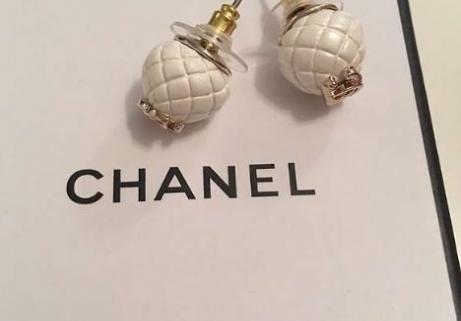 Chanel Boucle d'oreilles 1