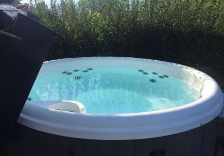 Jacuzzi extérieur Crown II 1