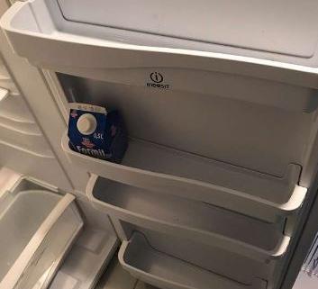 frigo Indesit + congélateur 2