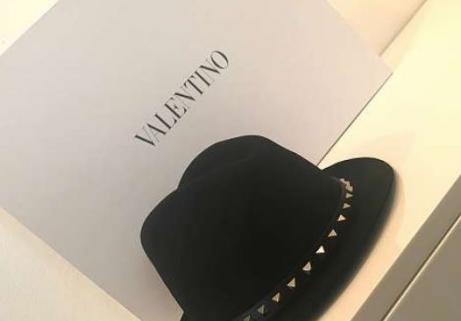 CHAPEAU EN LAINE VALENTINO "ROCKSTUD" 2