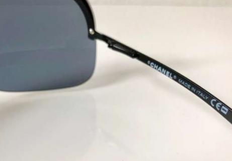 CHANEL lunettes de soleil Ray-Ban 4