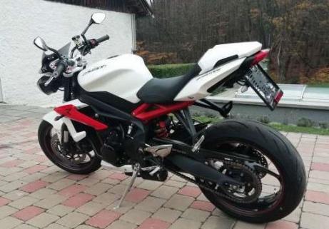 Triumph Street Triple 675cc 3