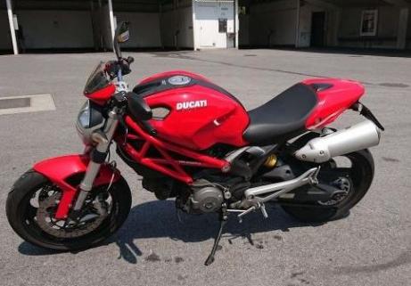 Ducati Monster 696 3