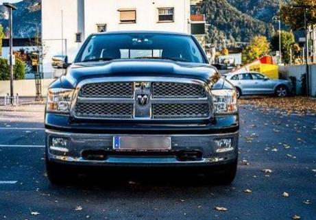 Dodge RAM Laramie 2