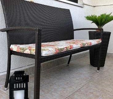 Set table et chaises en rotin 2