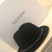 CHAPEAU EN LAINE VALENTINO "ROCKSTUD" 2