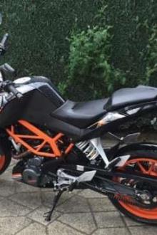 KTM 390 Duc