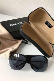 CHANEL lunettes de soleil Ray-Ban