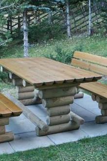 Bancs + table